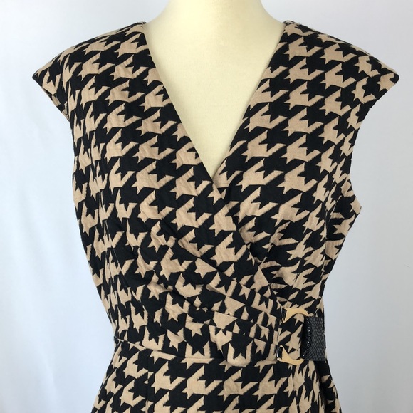 Calvin Klein Flattering Knit Dress with Belt - 6 - Picture 2 of 13
